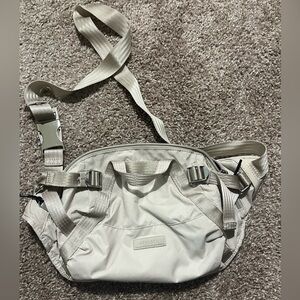 Athleta Excursion bag * LIKE NEW *